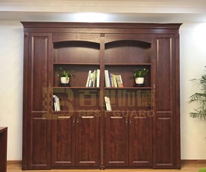 &nbsp; &nbsp; 我們可以發現，近年來，密室開始陸續進入高生活品質的家庭。這主要得益于密室安全避險的功能，成為戶主生命和財產安全的重要保障。&nbsp;智能安防系統，讓密室更安全更可靠&nbsp; &nbsp; &nbsp; 隨著技術的發展，密室設計過程中融入智能安防系統，密室中的安全系統將與家庭中閉路電視監控系統、防盜報警系統、周界防范系統、門禁系統、保安巡更系統結合，一旦有非法入侵行為便可及時報警并掌握危險位置，為整個住宅和戶主的人身安全保駕護航。近年來，即便是豪宅區內安防設施比較齊全，但據調查顯示，目前入室盜竊案件占刑事…